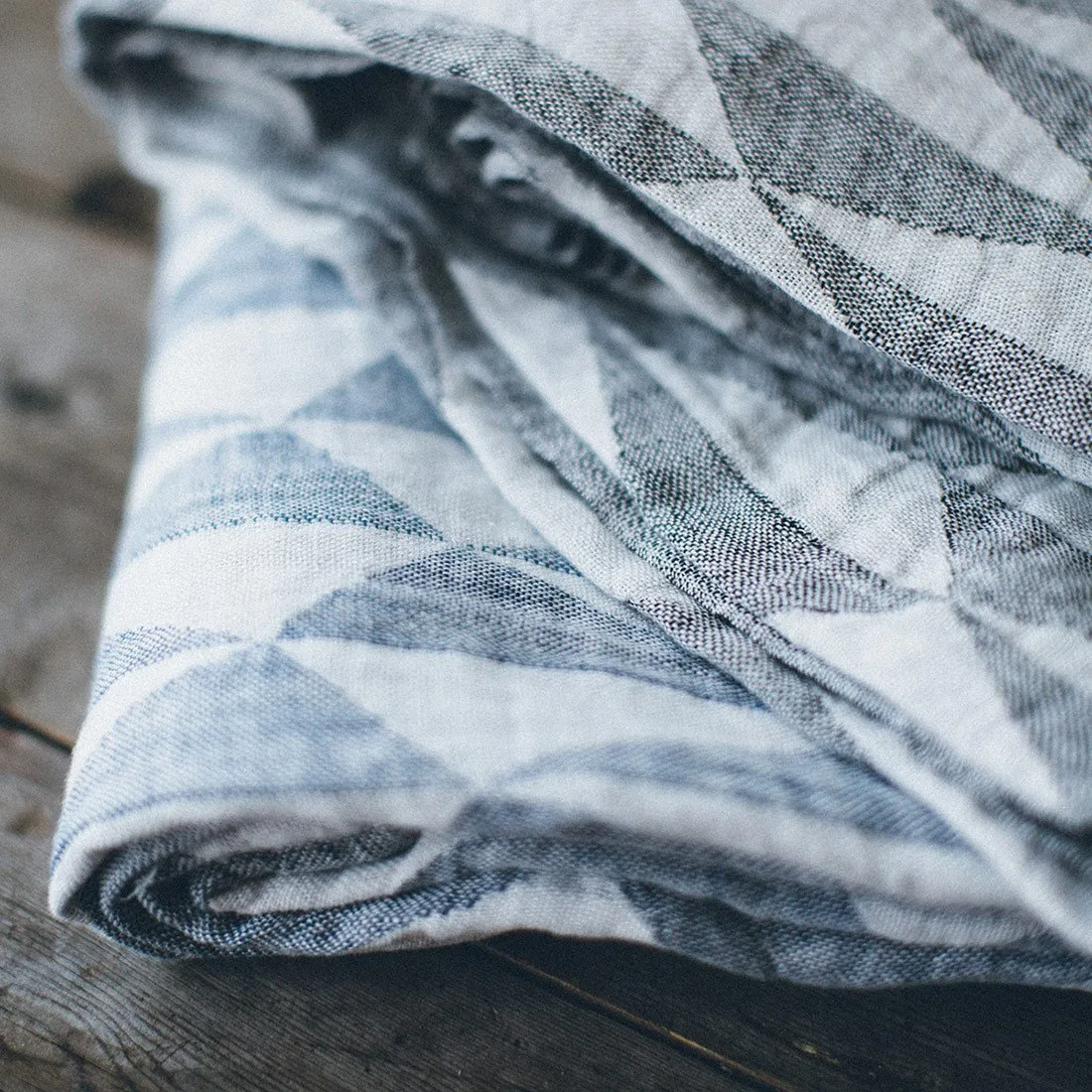 Black Triangles Linen Blanket