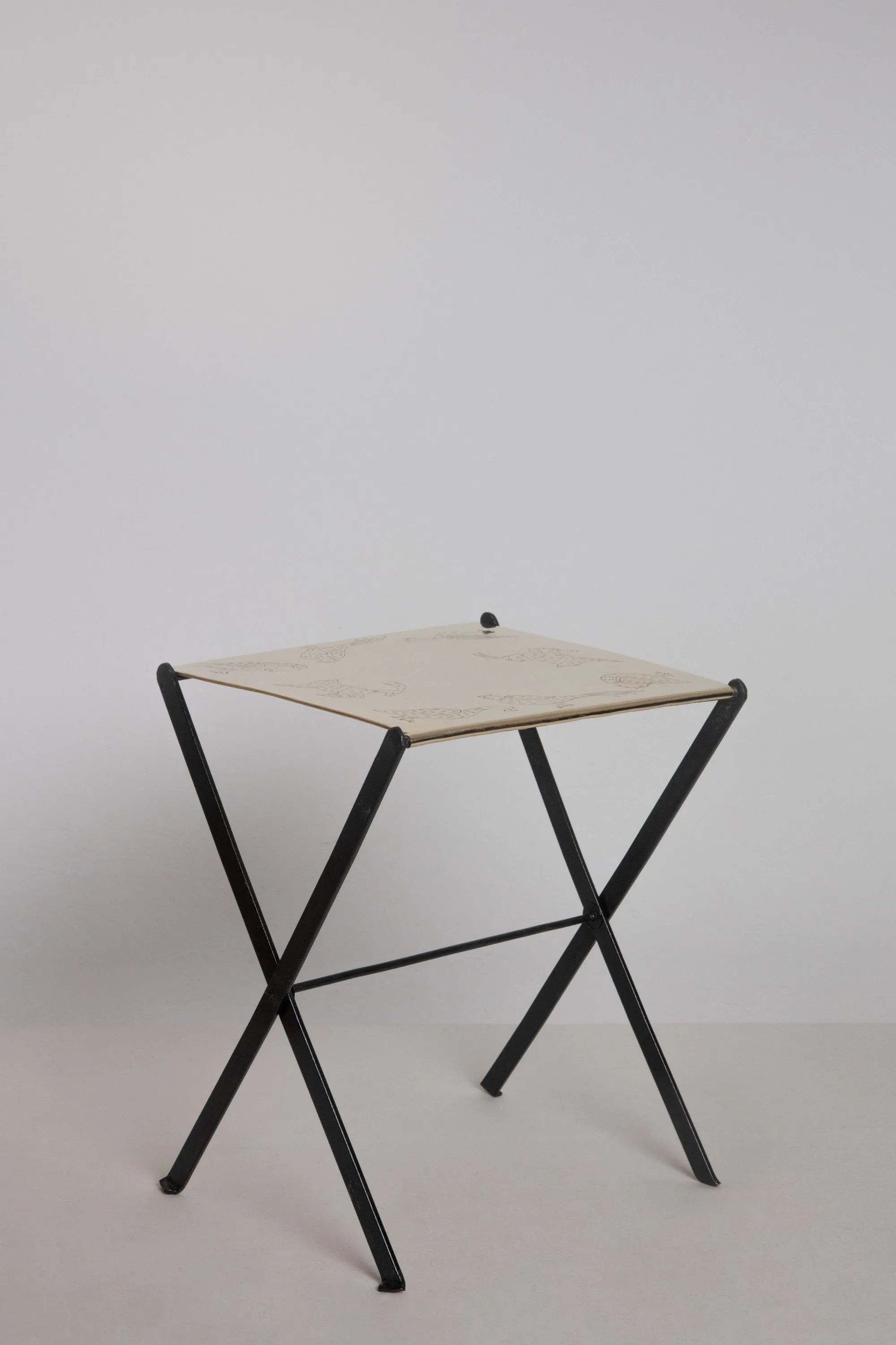 Folding Mona Table