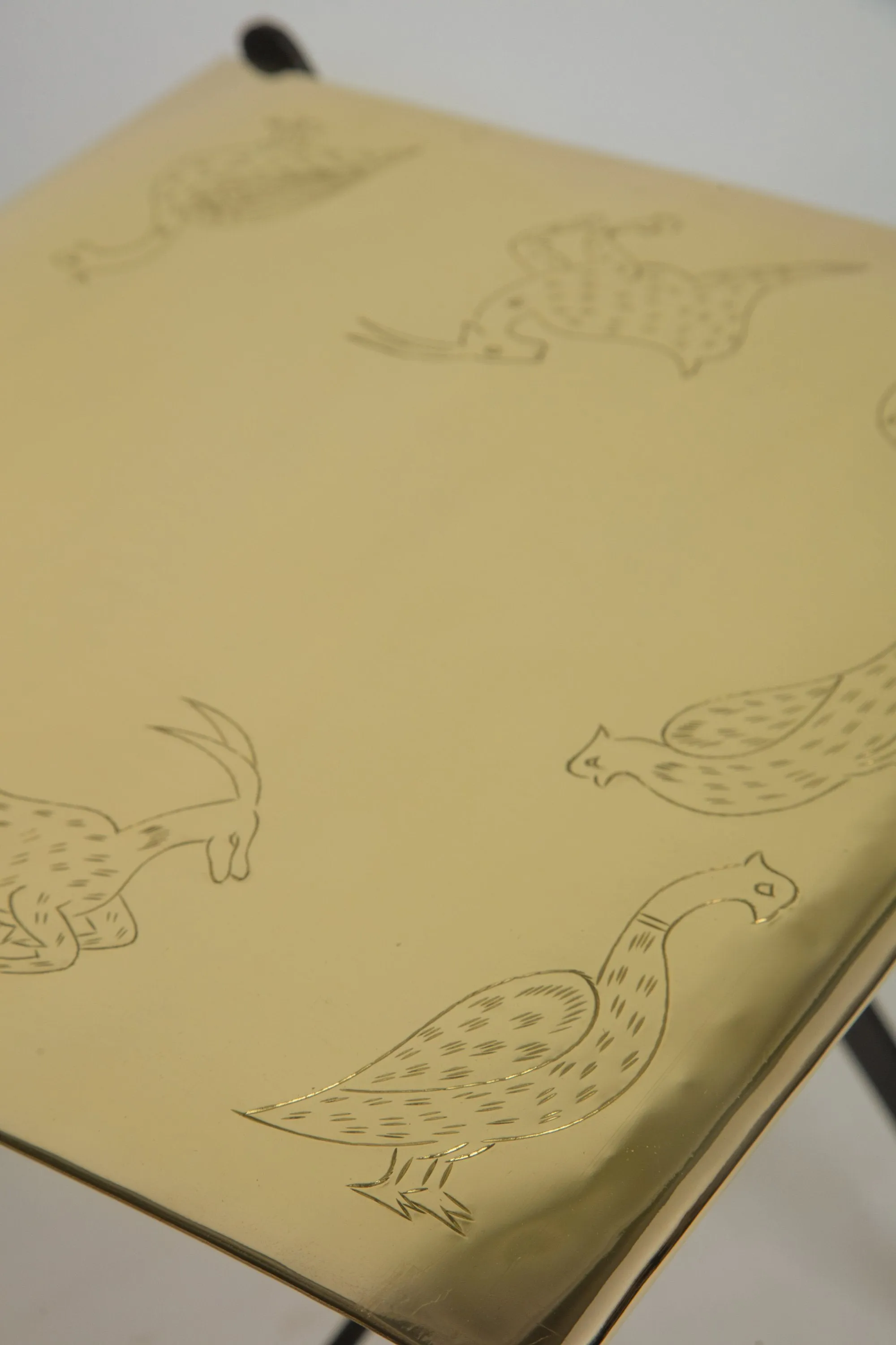 Folding Mona Table